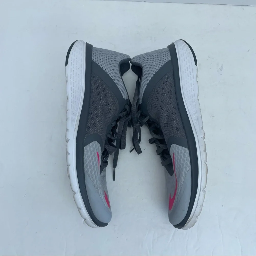 Nike FS Lite Run 3 women’s size 8 gray pink